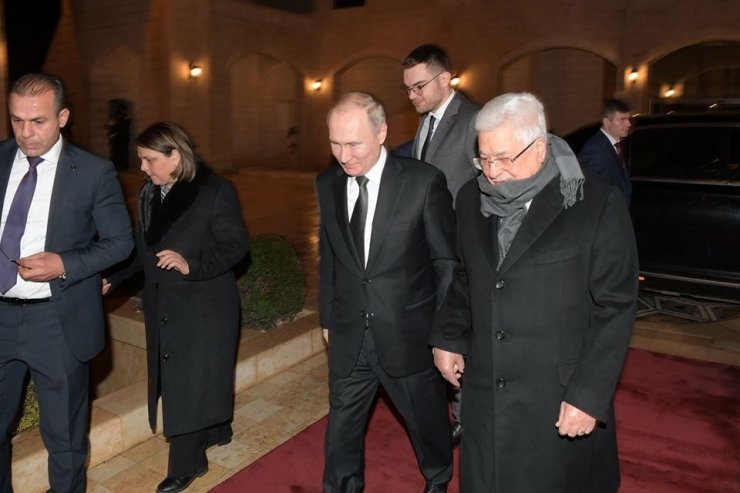 Putin, Filistin Başbakanı Mahmud Abbas ile görüştü
