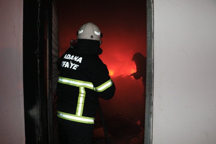Adana’da deri fabrikasında yangın: 1 ölü