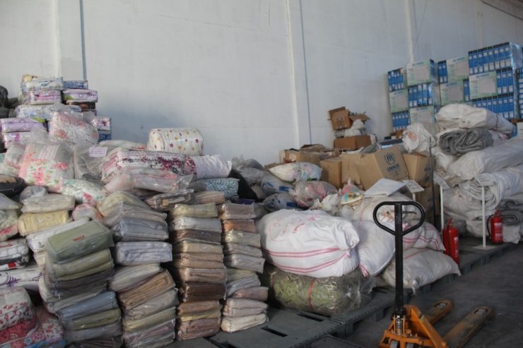 Oda ve borsalardan gönderilen 40 tır yardım malzemesi deprem bölgesinde