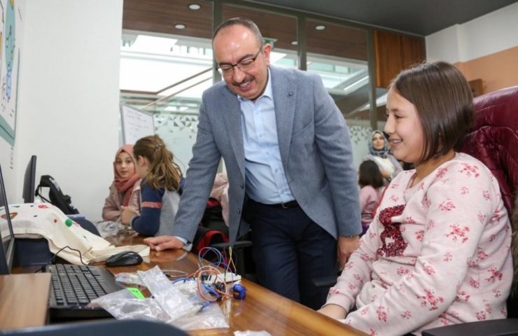 Meram’da gençlik merkezi yarıyıl programı sona erdi