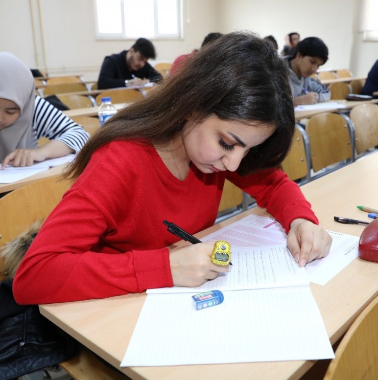 SADEM’DE yabancı öğrenciler kur sınavlarını tamamladı
