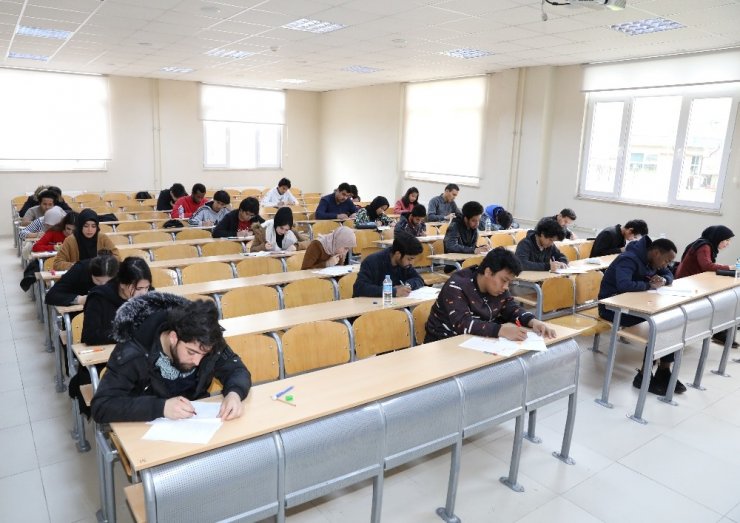 SADEM’DE yabancı öğrenciler kur sınavlarını tamamladı