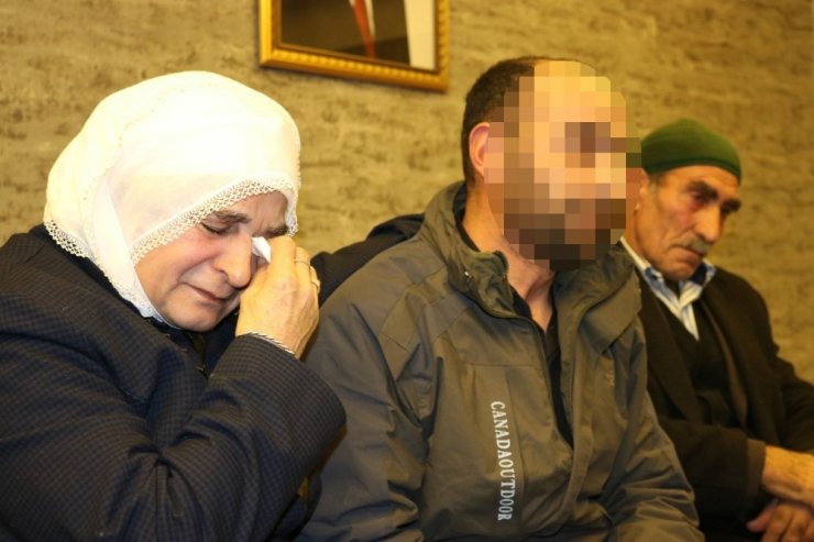 Çocuklarının terör örgütü PKK mensupları tarafından dağa kaçırıldığı iddiasıyla HDP Diyarbakır İl Başkanlığı önünde oturma eylemi başlatan ailelerden biri daha evladına kavuştu. Nizamettin-Aslıhan Eşrefoğlu çifti, 5 yıl önce terör örgütü PKK mensupları tara ile ilgili görsel sonucu