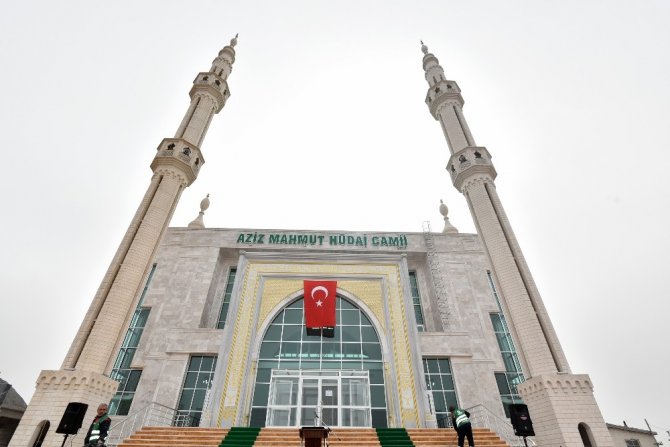 Konya’da Aziz Mahmut Hüdai Camisi açıldı