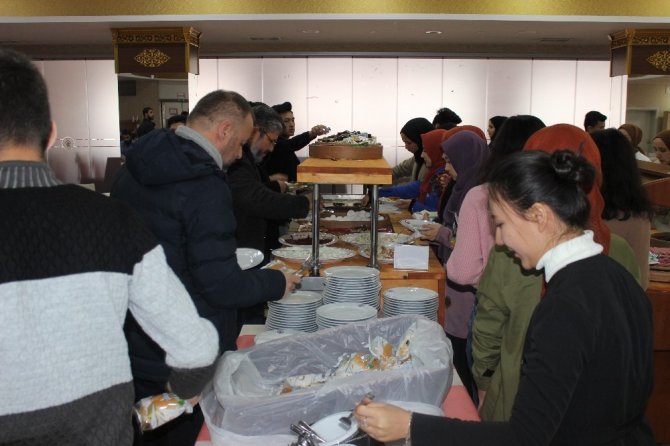 Eskişehir’de Afgan öğrenciler kahvaltıda buluştu