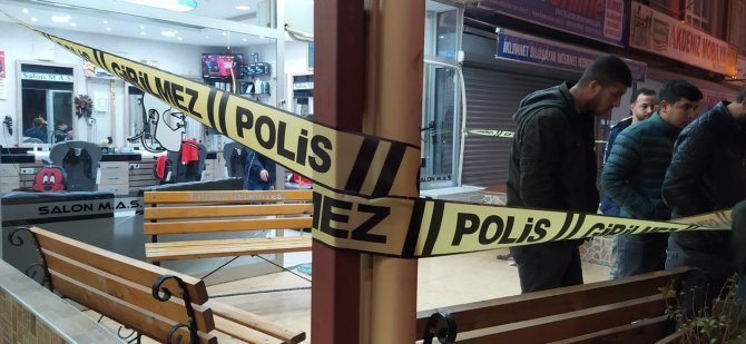 Berber dükkanına silahlı saldırı: 1 ölü