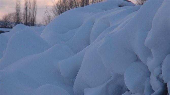 Kars'ta kardan kapanan 225 köy yolu, ulaşıma açıldı