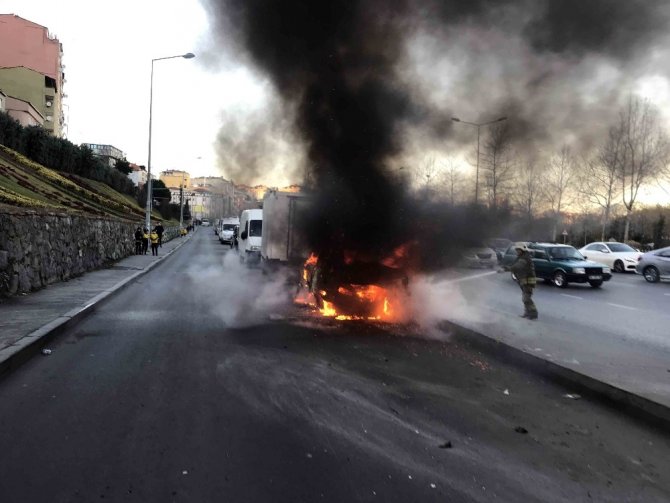 Şişli’de LPG’li otomobil alev alev yandı