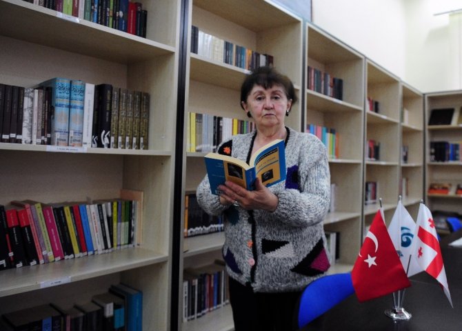 Yunus Emre Enstitüsünden Gürcistan’daki Türkoloji bölümlerine büyük destek