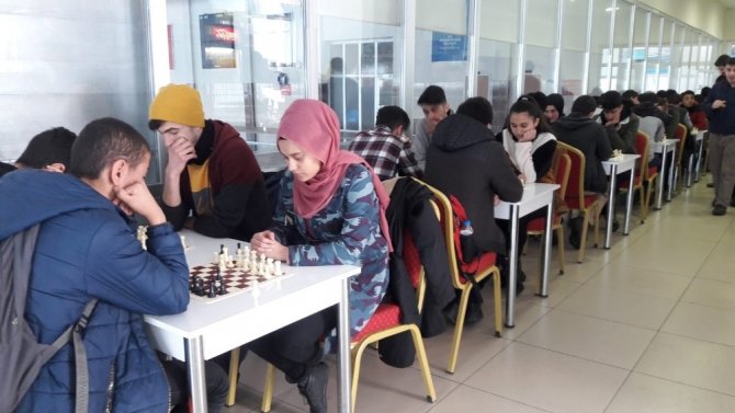 Hakkari’de satranç turnuvası düzenlendi