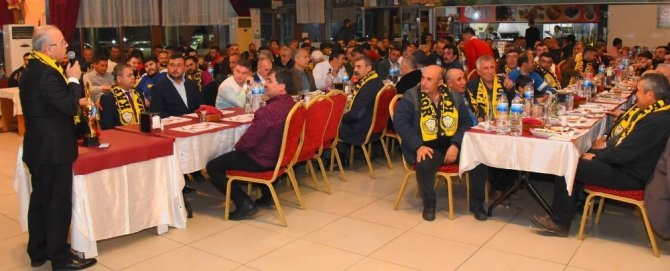 Salihli Kapancıspor süper amatöre yükselişini kutladı