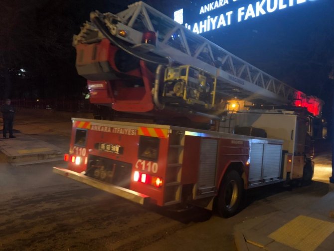 Ankara Üniversitesi İlahiyat Fakültesinde yangın
