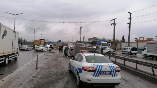 Gebze’de zincirleme trafik kazası: 4 yaralı