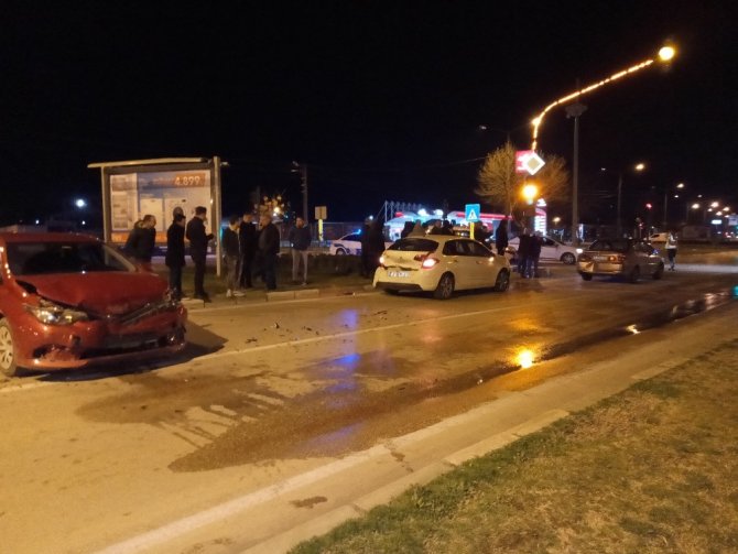 Bursa’da zincirleme trafik kazası: 1 yaralı