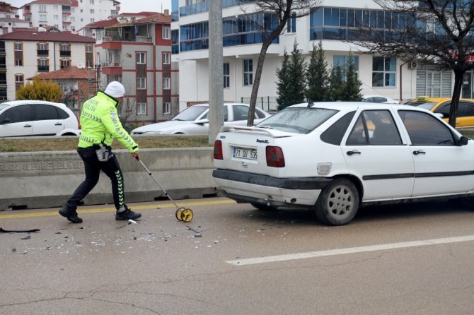 Kırıkkale’de 3 araçlı trafik kazası: 1 yaralı