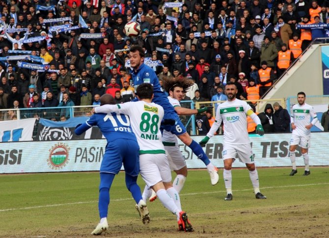 TFF 1. Lig: BB Erzurumspor: 0 - Bursaspor: 0 (İlk yarı sonucu)