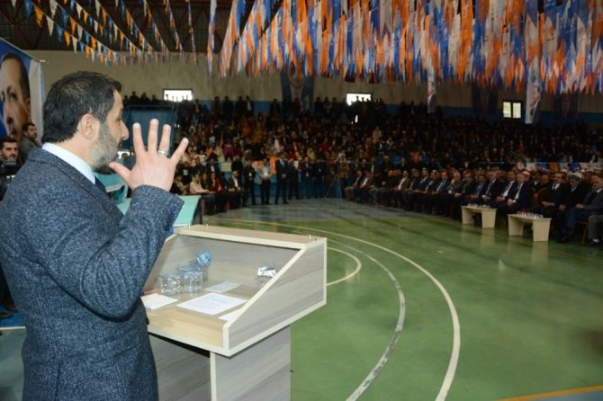AK Parti Şemdinli İlçe Başkanlığına Fahri Şakar seçildi