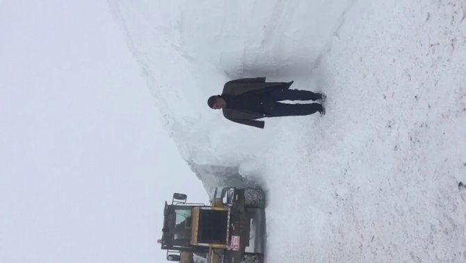 Kar kalınlığı 6 metreyi aştı