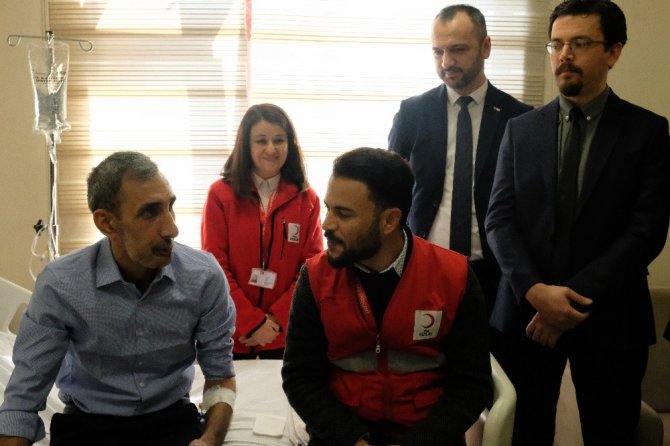 Bombalı saldırıda çenesini kaybeden adama Türk hekimleri umut oldu