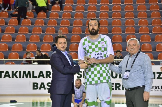 Mamak Belediye’de Mustafa Baki Görür bin sayı barajını geçti