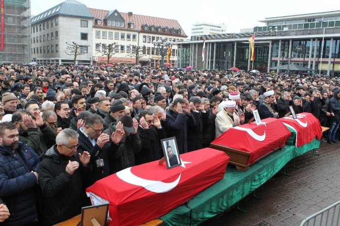 Almanya’da öldürülen Türk vatandaşları için cenaze töreni düzenlendi