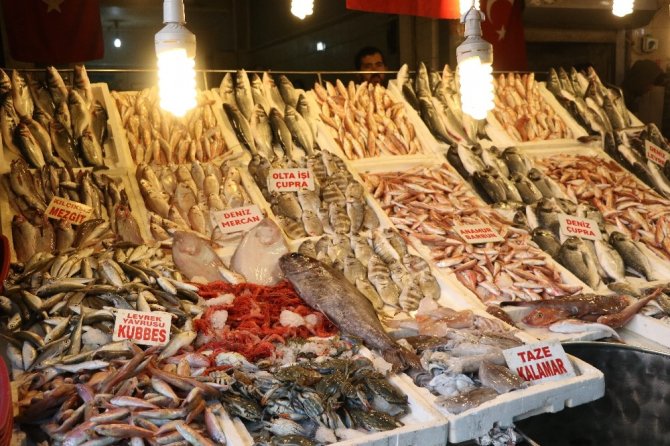 Balıkçılar çiftlik balıklarının fiyatlarının artmasına tepkili