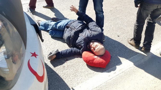 Bursa’da motosiklete çarpan araç sürücüsü kayıplara karıştı