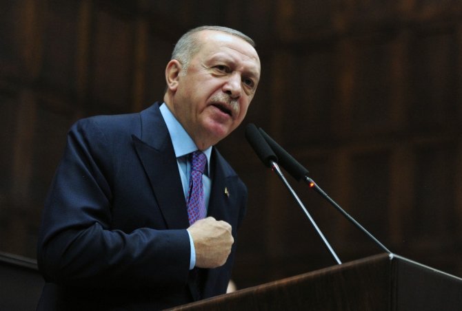 Cumhurbaşkanı Erdoğan’a AK Parti Grubu’nda doğum günü sürprizi