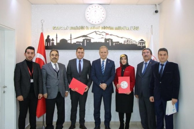 Kayseri’de dezavantajlı vatandaşlar için iş eğitimi protokolü imzalandı
