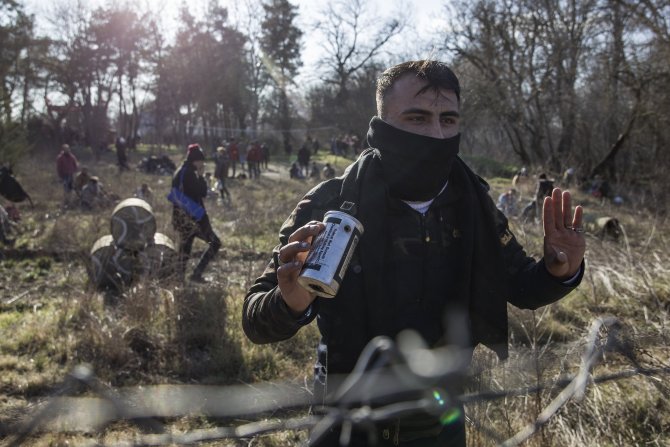 Edirne'de göçmenlerden sınıra akın