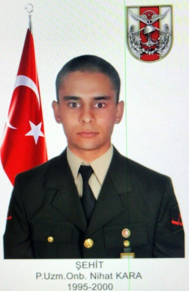 İdlib’de şehit olan Uzman Onbaşı Nihat Kara’nın ailesine haber verildi