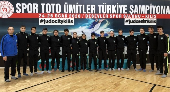 Manisa Büyükşehir’in 5 judocusu milli takımda
