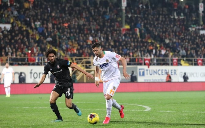 Süper Lig: Alanyaspor: 1 - Beşiktaş: 2 (Maç sonucu)