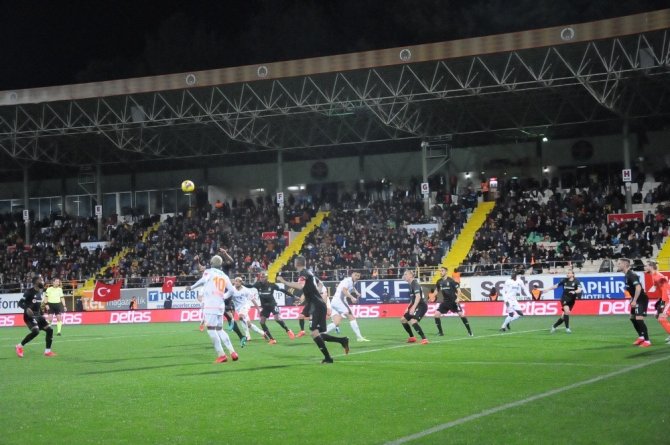 Süper Lig: Alanyaspor: 1 - Beşiktaş: 2 (Maç sonucu)
