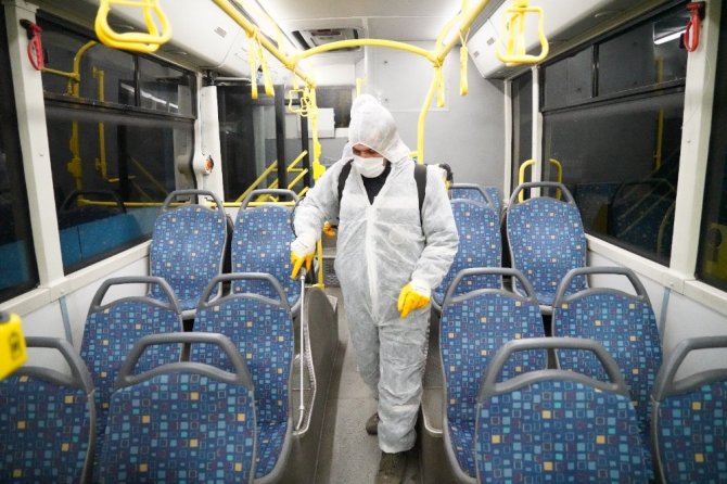 Diyarbakır’da toplu taşıma araçları salgın hastalıklara karşı dezenfekte edildi