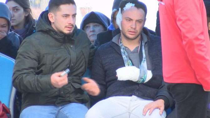 İdlib şehidinin cenazesine yaralanan arkadaşı da katıldı