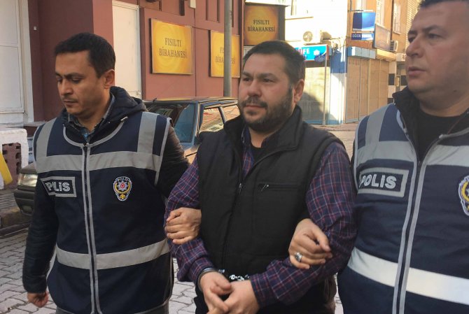 41 yıl hapisle aranan hükümlü, sedirin arkasında yakalandı