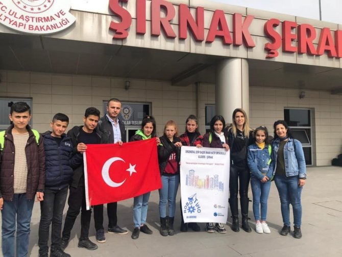 Uludereli öğrenciler kolej öğrencilerini geride bıraktı