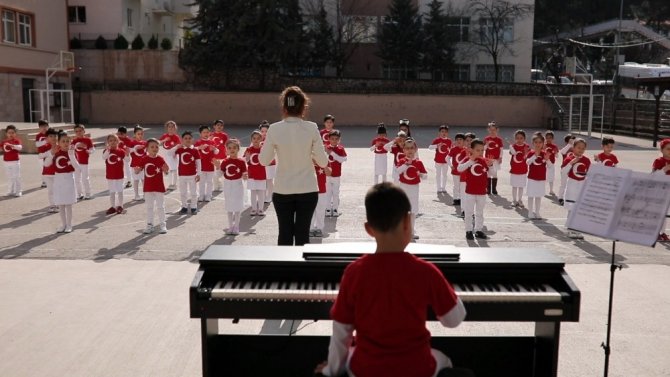 İşaret diliyle "İşte Benim Türkiyem"