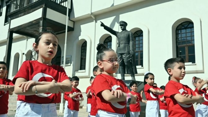 İşaret diliyle "İşte Benim Türkiyem"