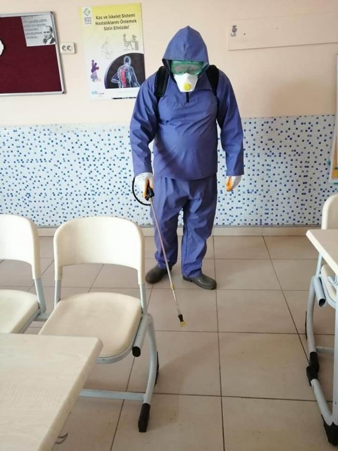 Hüyük’teki okullar koronavirüse karşı dezenfekte edildi