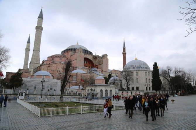 Tuncelili 2 bin 719 öğrenci Türkiye’yi gezdi