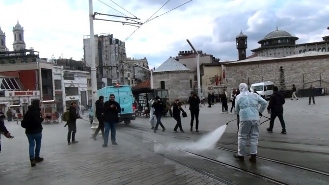 Taksim Meydanı dezenfekte edildi