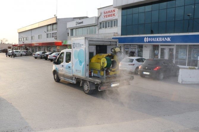 Büyükşehir’in dezenfekte çalışmaları tüm hızıyla devam ediyor