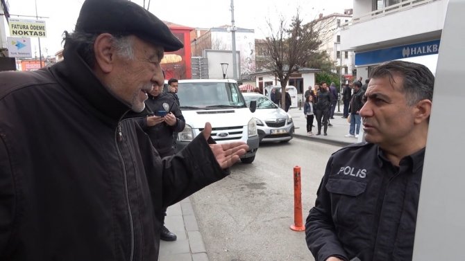 86 yaşındaki vatandaş: “Araba benziyor yakıyor devlete zarar vermeyelim”