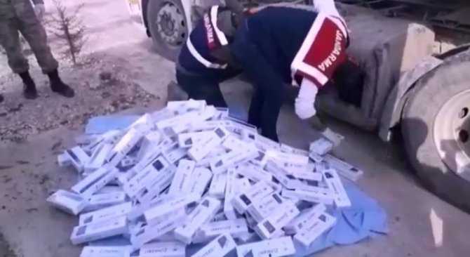 Yakıt deposunda binlerce paket sigara çıktı