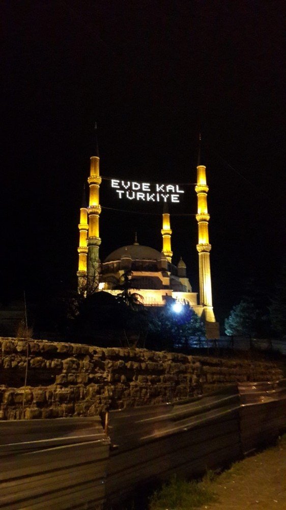 Selimiye Camii’ne 