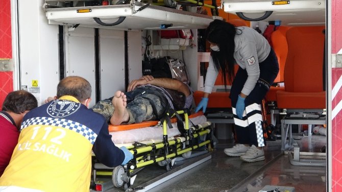 Kaçak göçmen taşıyan araç takla attı: 7 yaralı