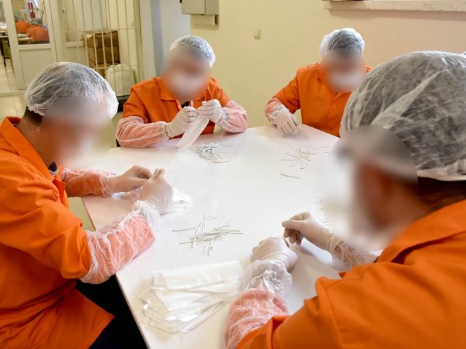 Kayseri Kapalı Cezaevinde günde 17 bin adet maske üretiliyor