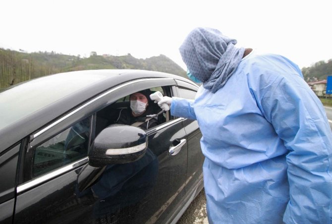 İstanbul’da yakalandıkları Korona virüsü Rize’ye gelerek komşularına bulaştırdılar